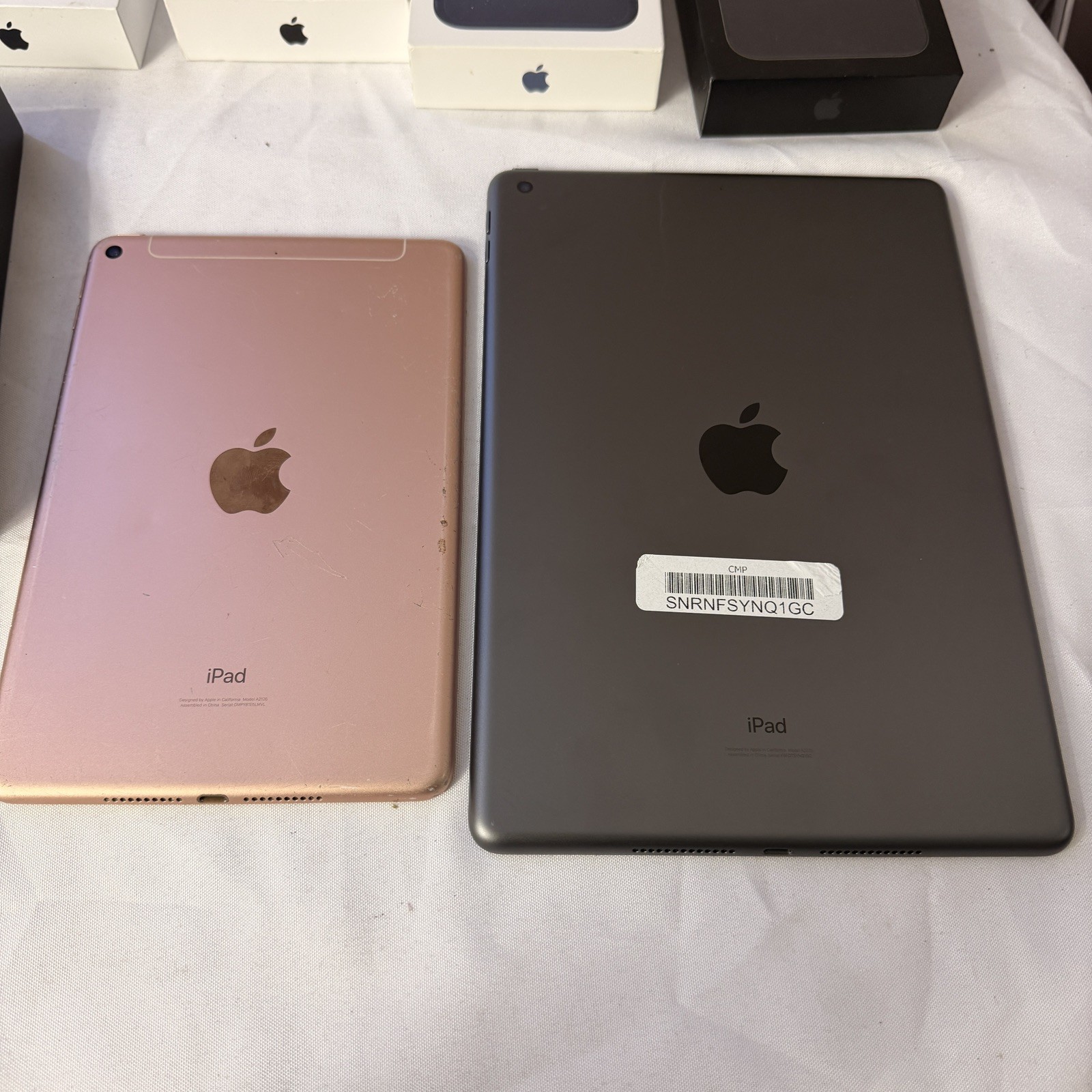 Apple products lot (28 items) Iphones, Mini Mac, tablet, boxes, accessories more