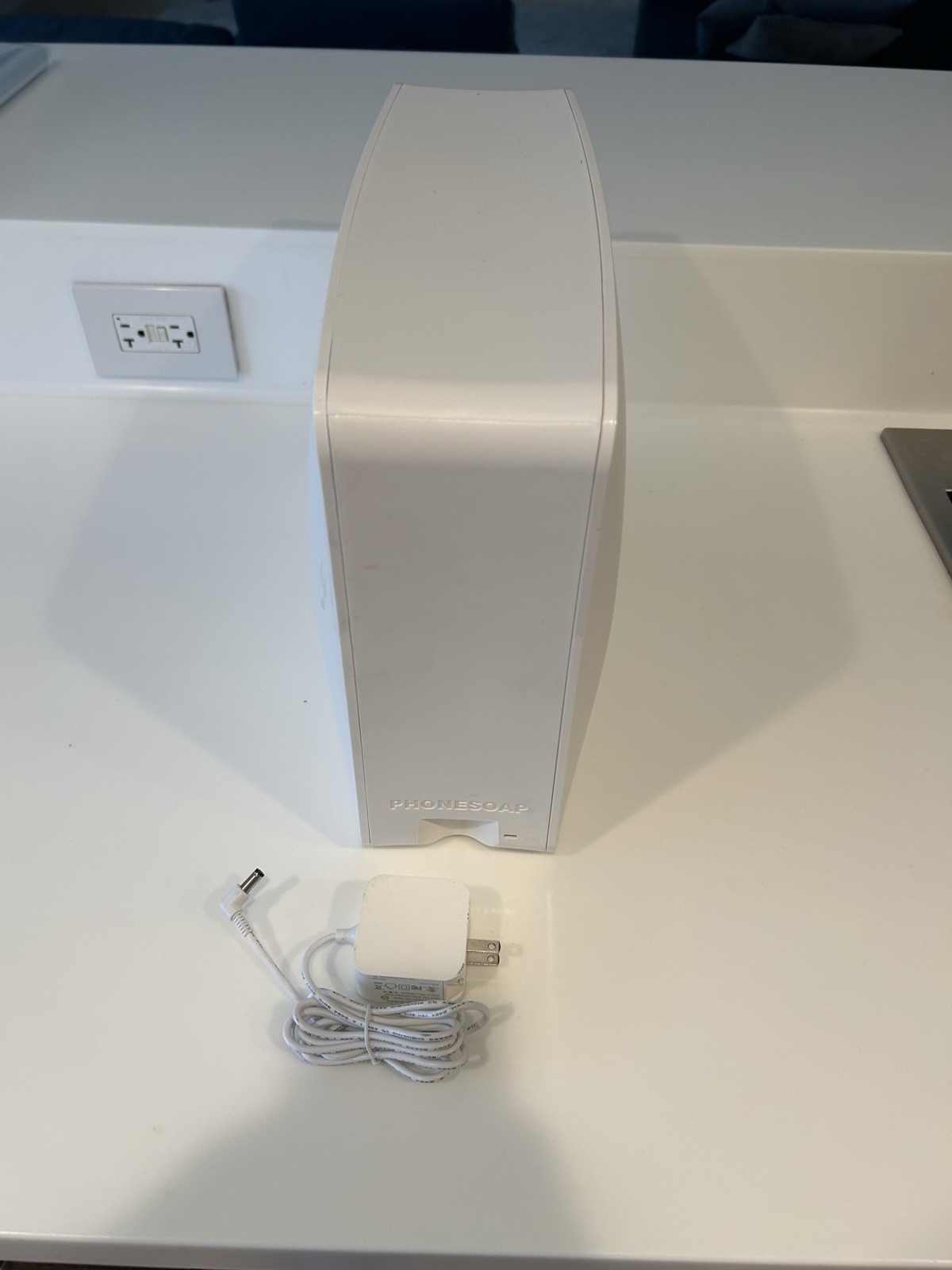 PhoneSoap HomeSoap UV Phone Sanitizer Case, White w/ Power Adapter