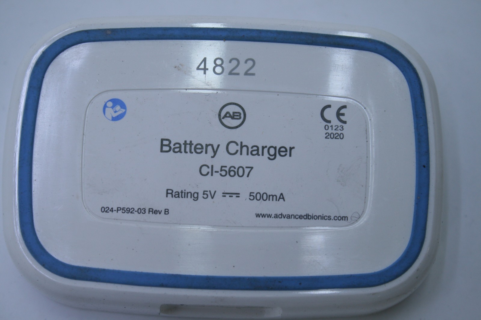AB ADVANCED BIONICS M BATTERY CHARGER CL-5607 CHARGER ONLY T7-D5