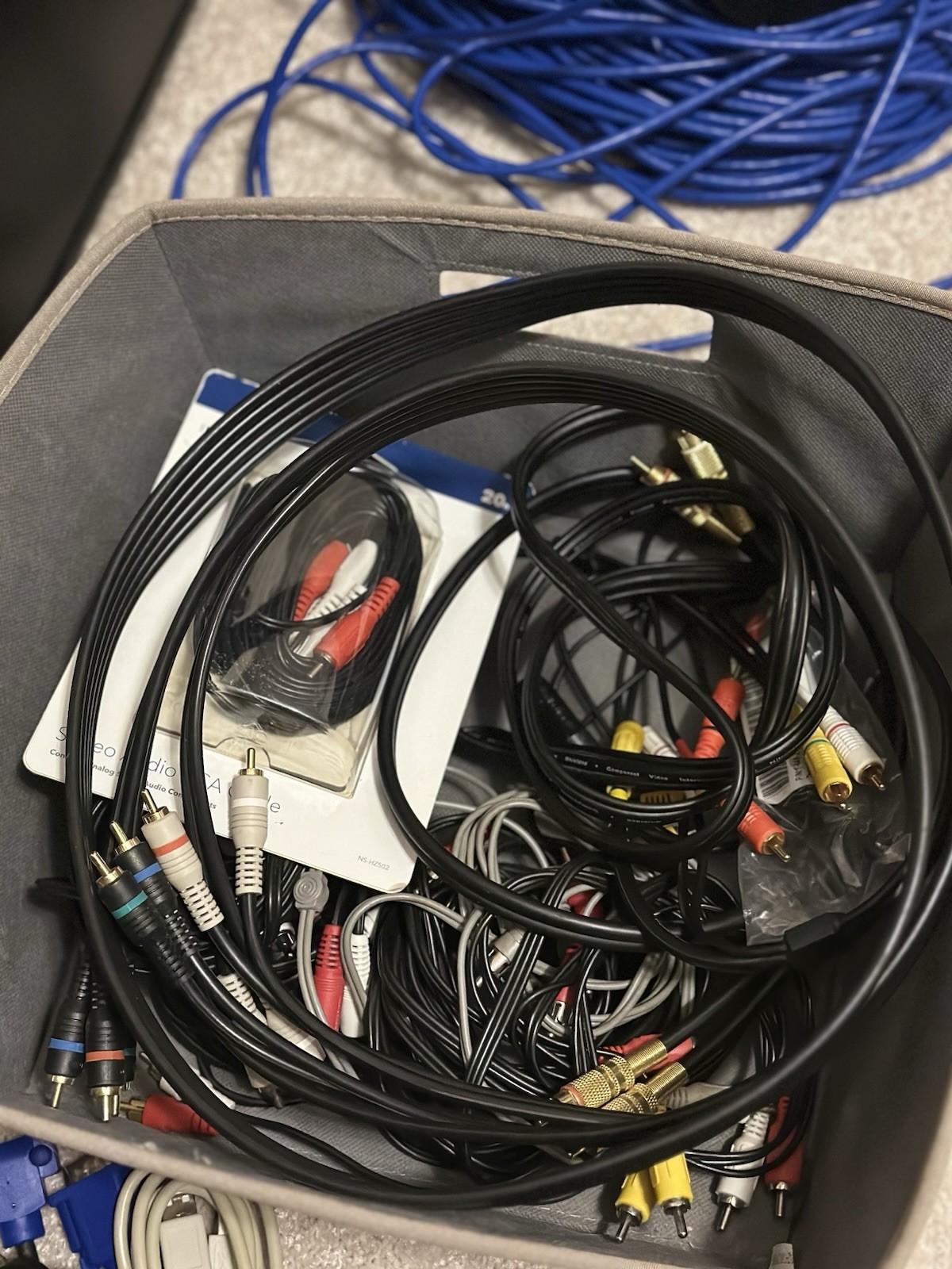 Insignia Nexxtech Mixed Lot RCA Cables Composite Video & Stereo Audio Red/White