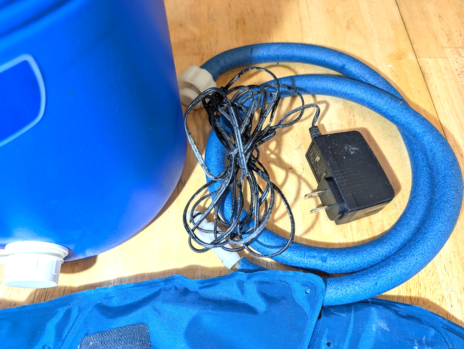 Aircast Cryo/Cuff Ice Therapy Gravity Cooler,Hose,Knee Cuff,Complete