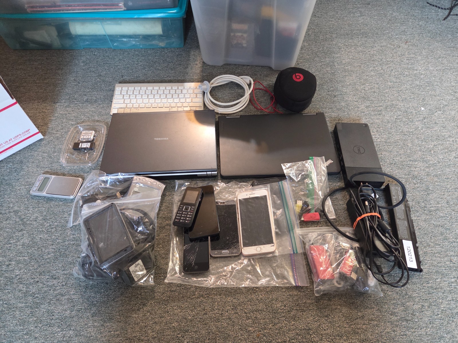 Toshiba Satellite – Lenovo ThinkPad – IPhone – Apple EarBud – Huge Mix DONT MIS