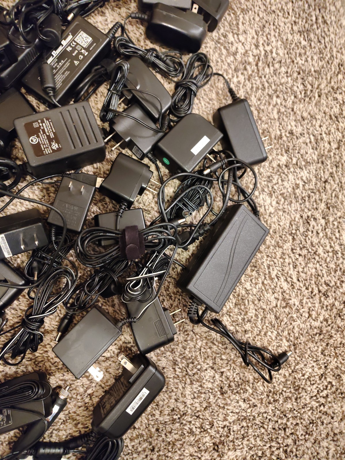 Lot of Power Cords, Chargers Random Miscellaneous Electrical Tested Working