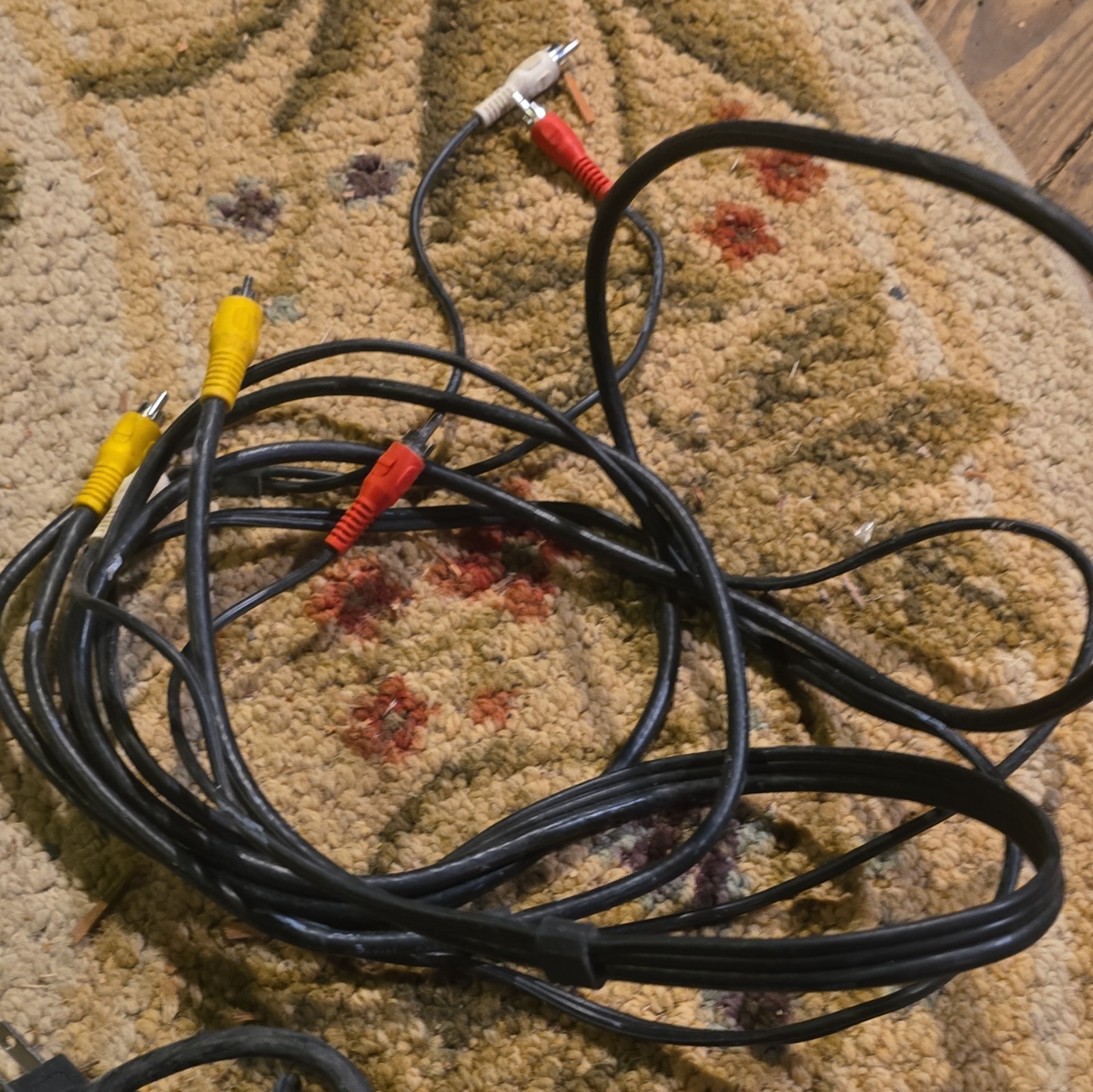 LARGE ASSORTMENT of Older Tech wires/chargers /power Cords /micro USB /others