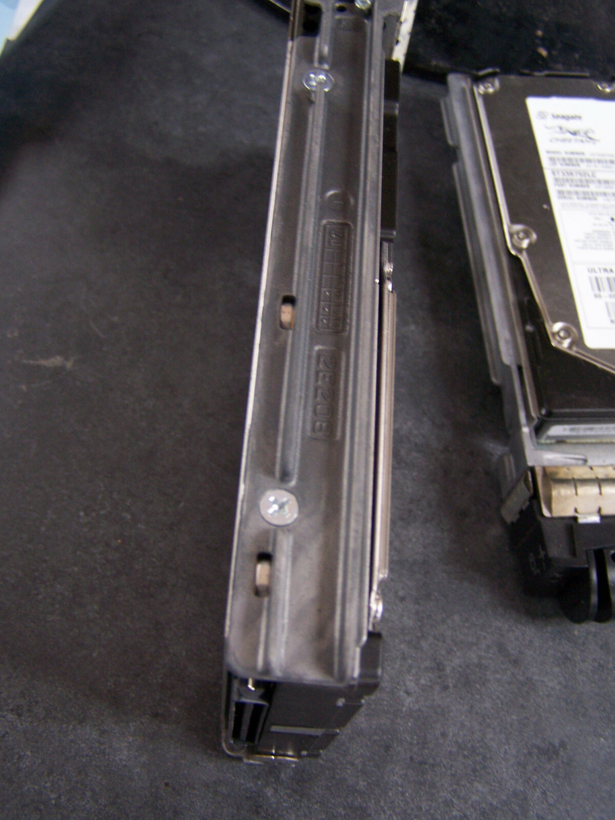 Seagate Cheetah hard drive ST336752LC 36GB Pin 15000 SCSI HDD 1E208 tray caddy