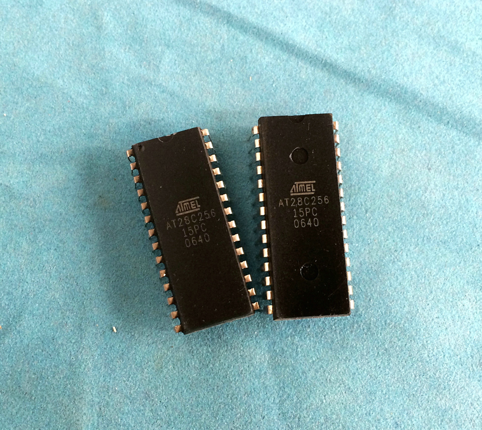 3PCS AT28C256-15PC DIP-28 ATMEL NEW