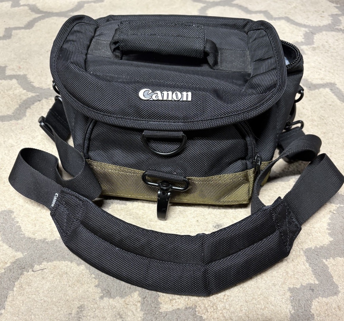Canon Camera Or Camcorder Protection Bag Many Pockets Pouches Hooks