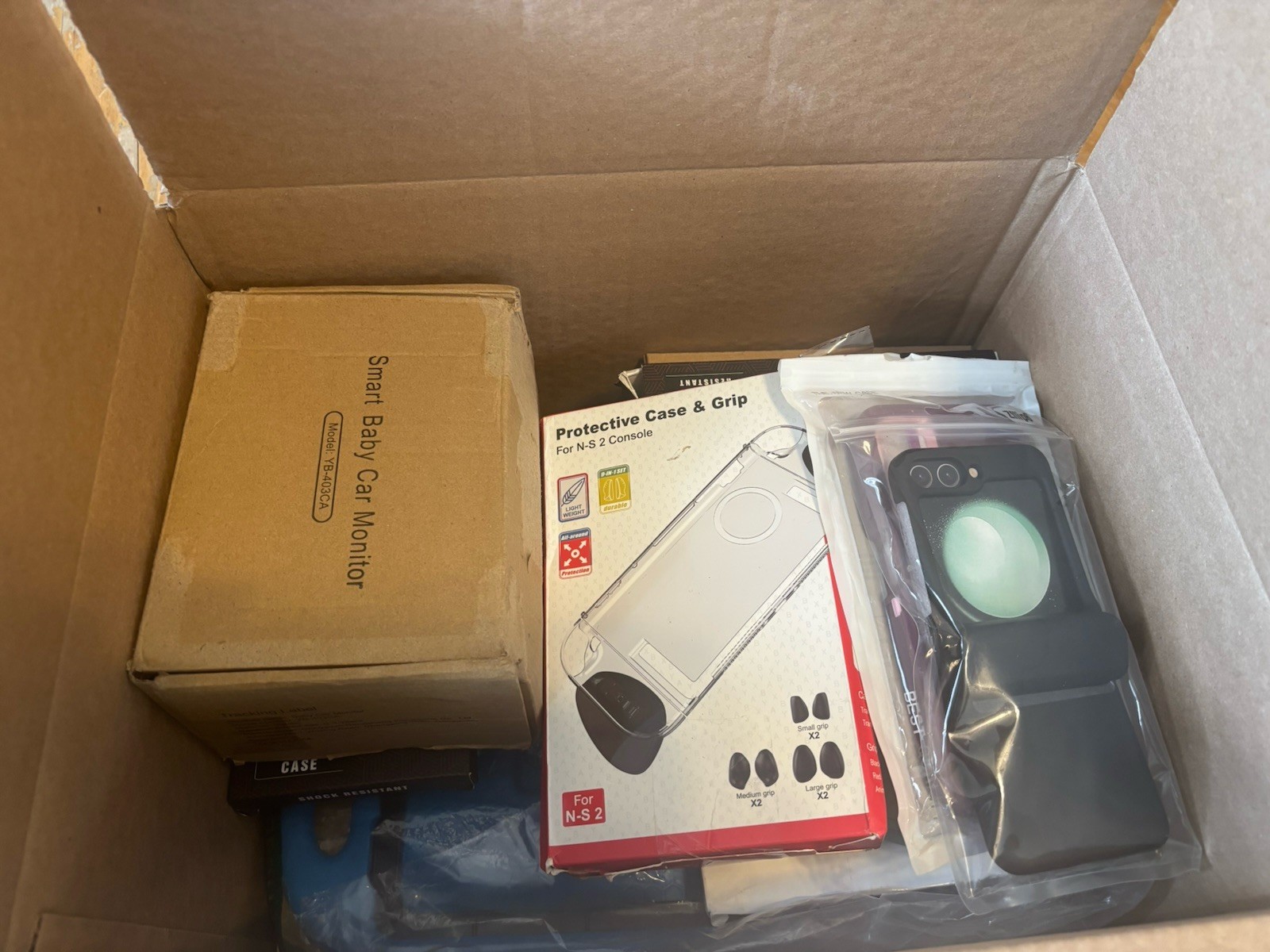 Amazon Returns Mystrey Box Lot 18.cell phone cases, screen, protectors, and more