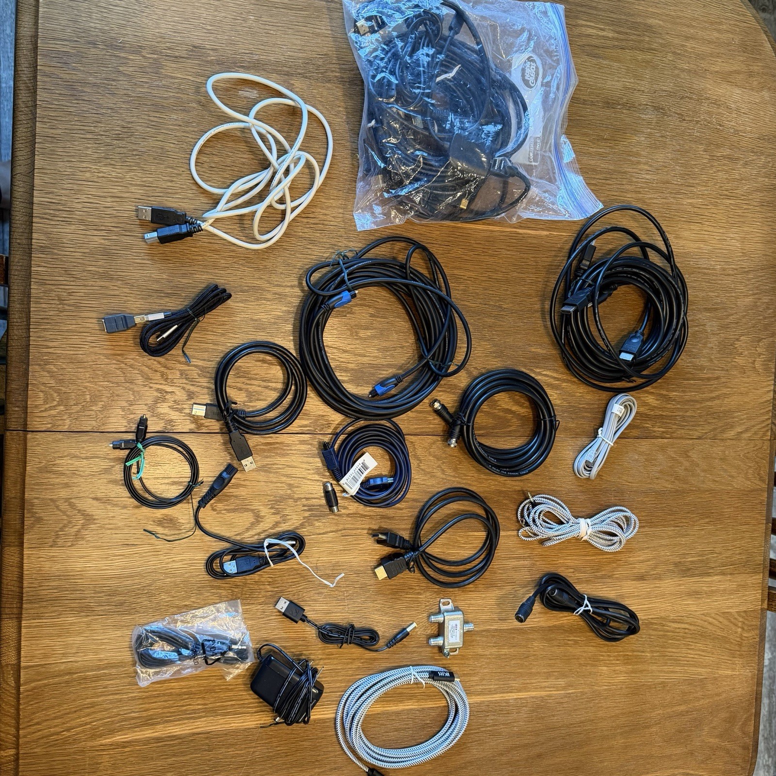 Lot of 20 Miscellaneous Electronic Cords Various Brands
