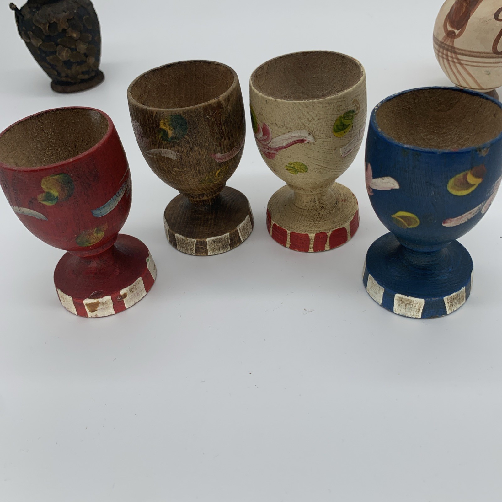 Miscellaneous Lot Collection 4 Wooden Egg Cups, Ceramic Vase, Mini Wood Vessel