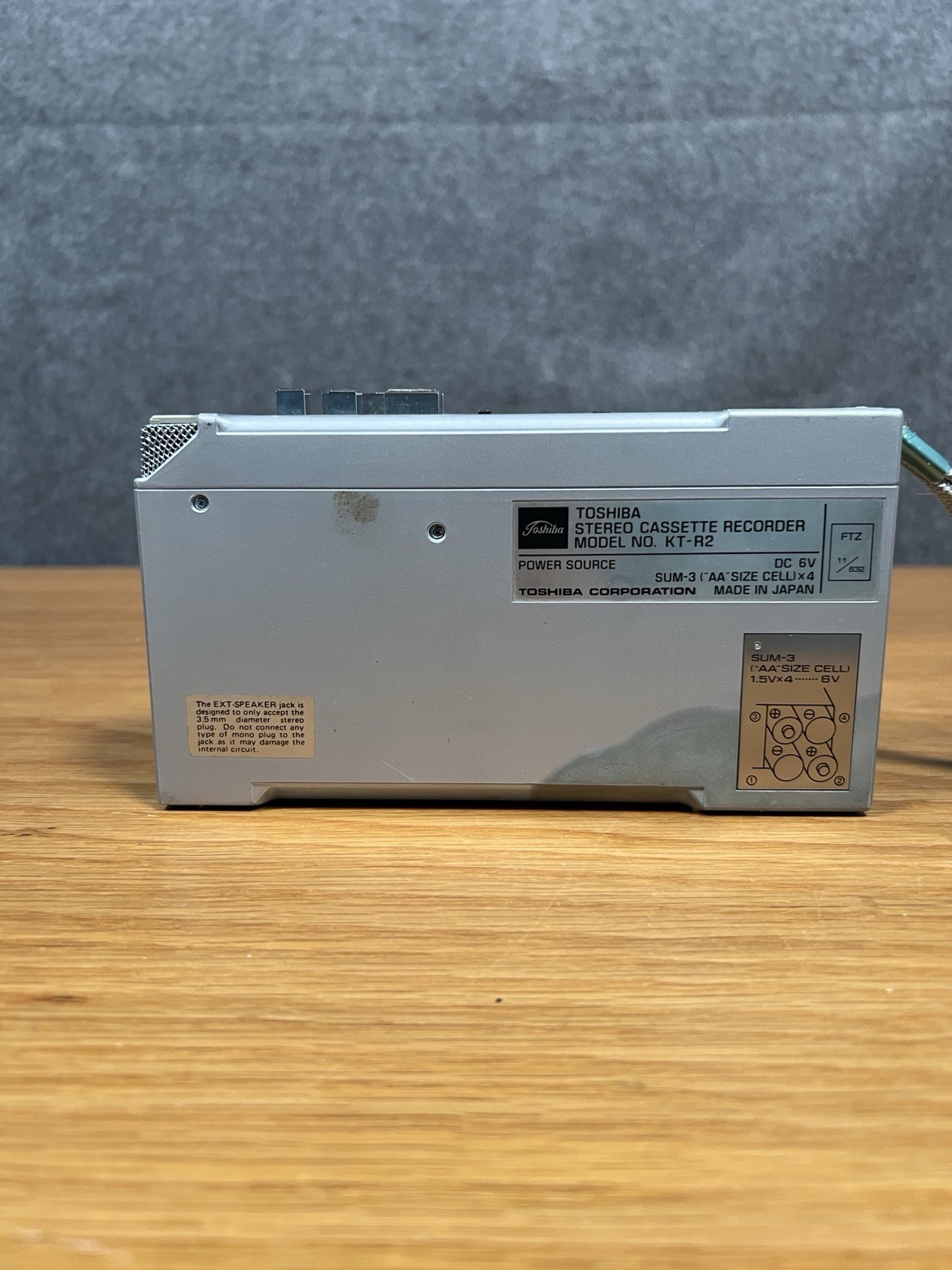 Toshiba KT-R2 Stereo Cassette Recorder w/ RP-S2 FM Tuner Case As-Is Parts Repair