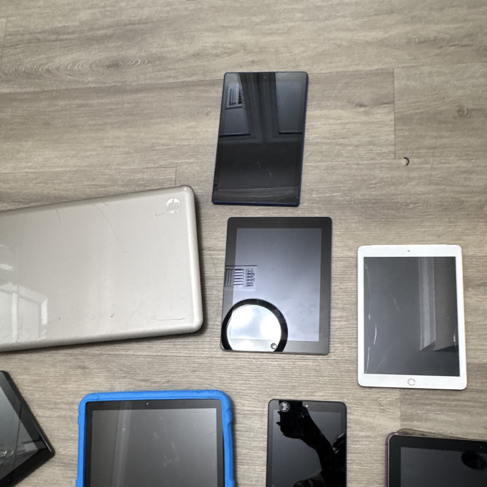 HP Samsung Mixed Lot Tablets, Smartphones & HP Laptop – Assorted Devices