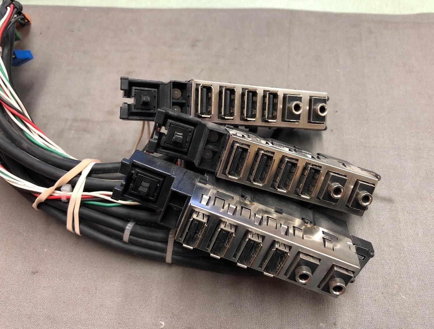 LOT OF 3 HP 8200 Desktop Front Panel USB Audio Port with Cable 611897-001 REV C