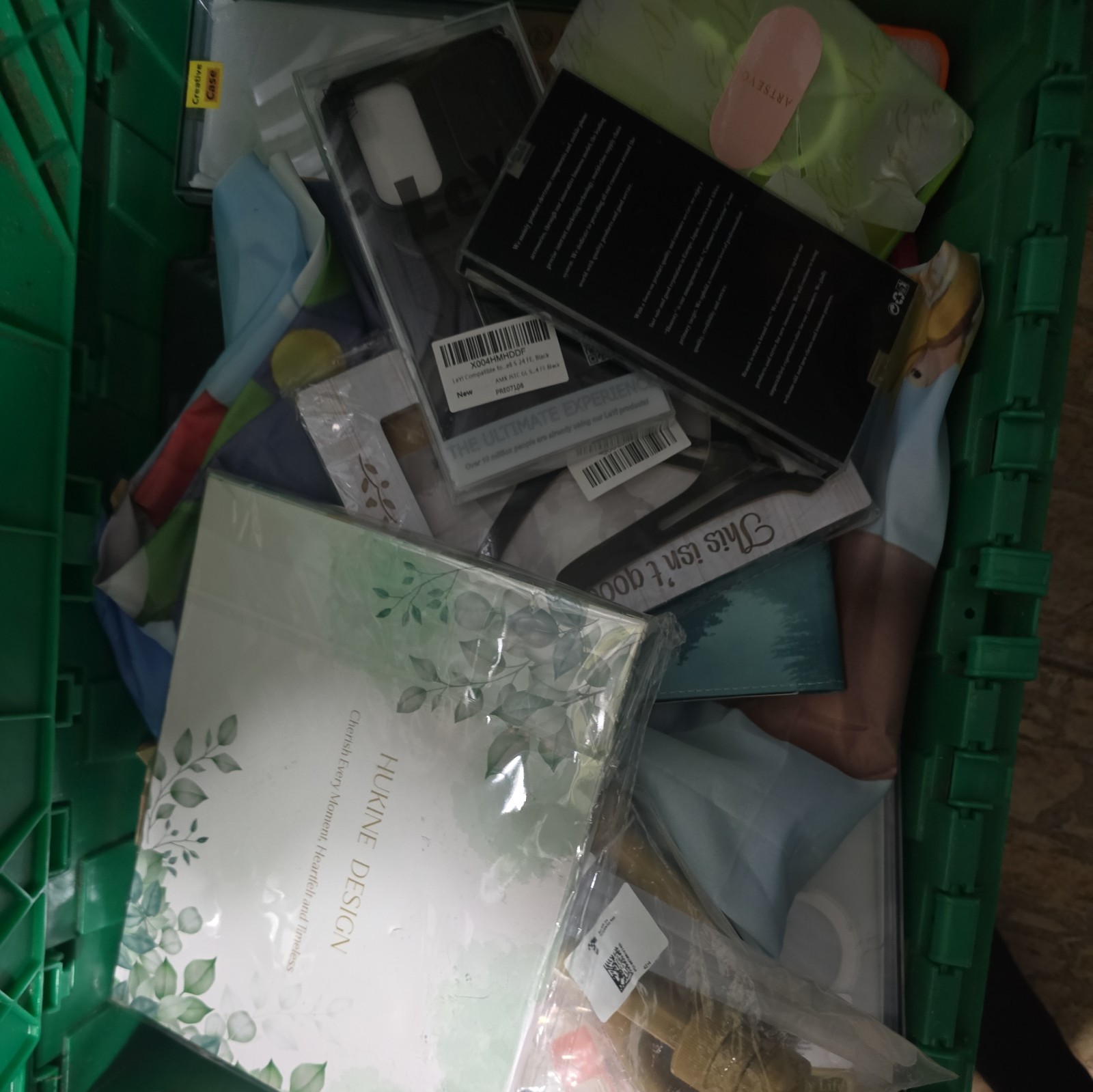 Mystery Box General Merch. Liquidations Bundles Christmas Special 10 – 15 Item