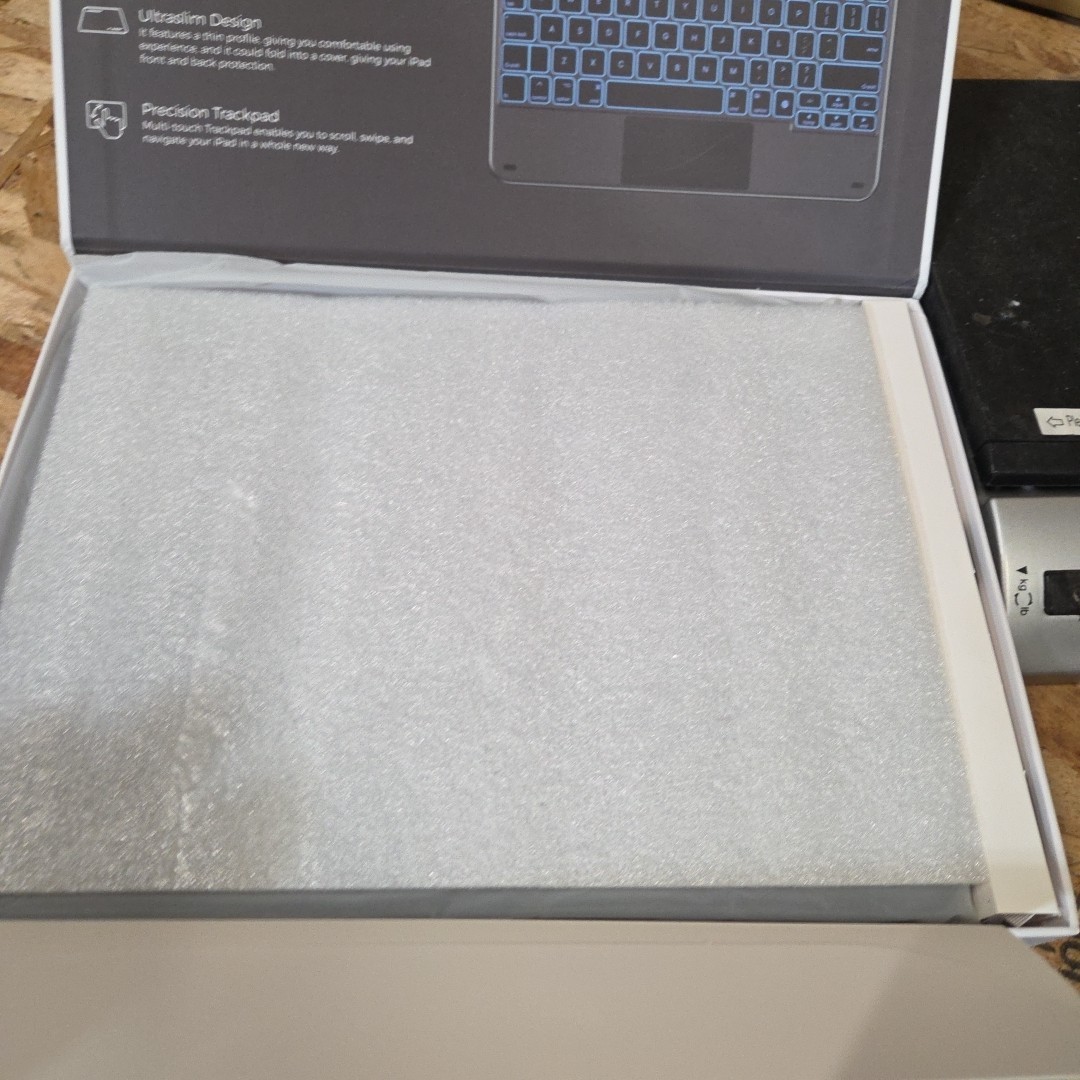 Typecase Edge iPad Keyboard Case with Trackpad – iPad Pro 11 & Air 10.9