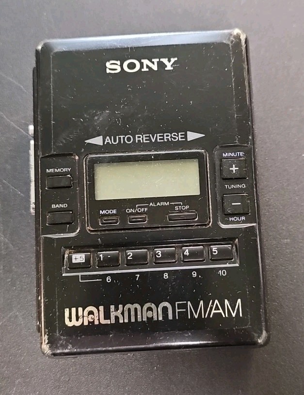 Lot Of 13 Electronics Sony Walkman Lanier RCA Skull Candy & MORE FOR PARTS ONLY