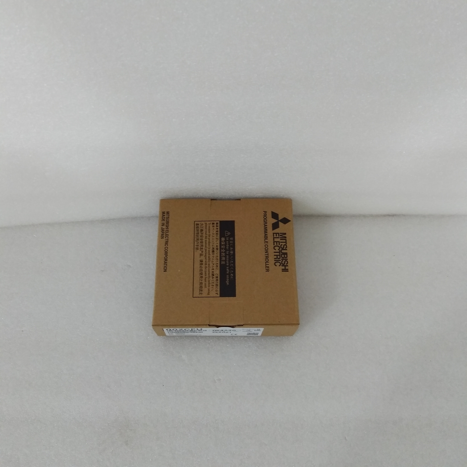 Sent on the same day MITSUBISHI PLC Q02CPU NEW