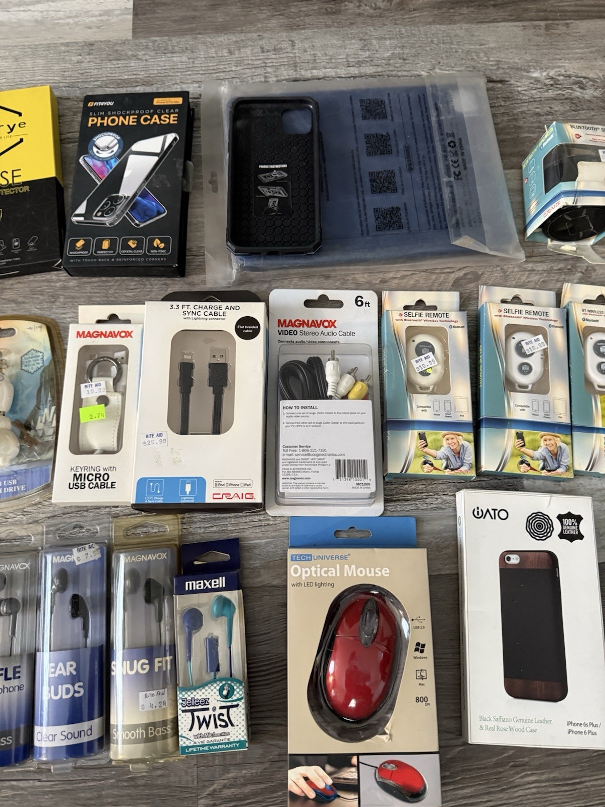 Electronics Lot Of 32 Items New In Box Mixed Variety Reseller Lot Of Accessories