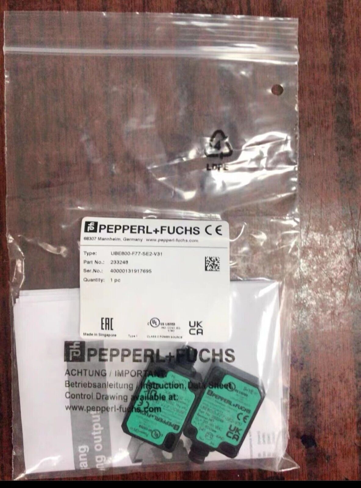 Brand New For P+F UBE800-F77-SE2-V31 Ultrasonic Sensor