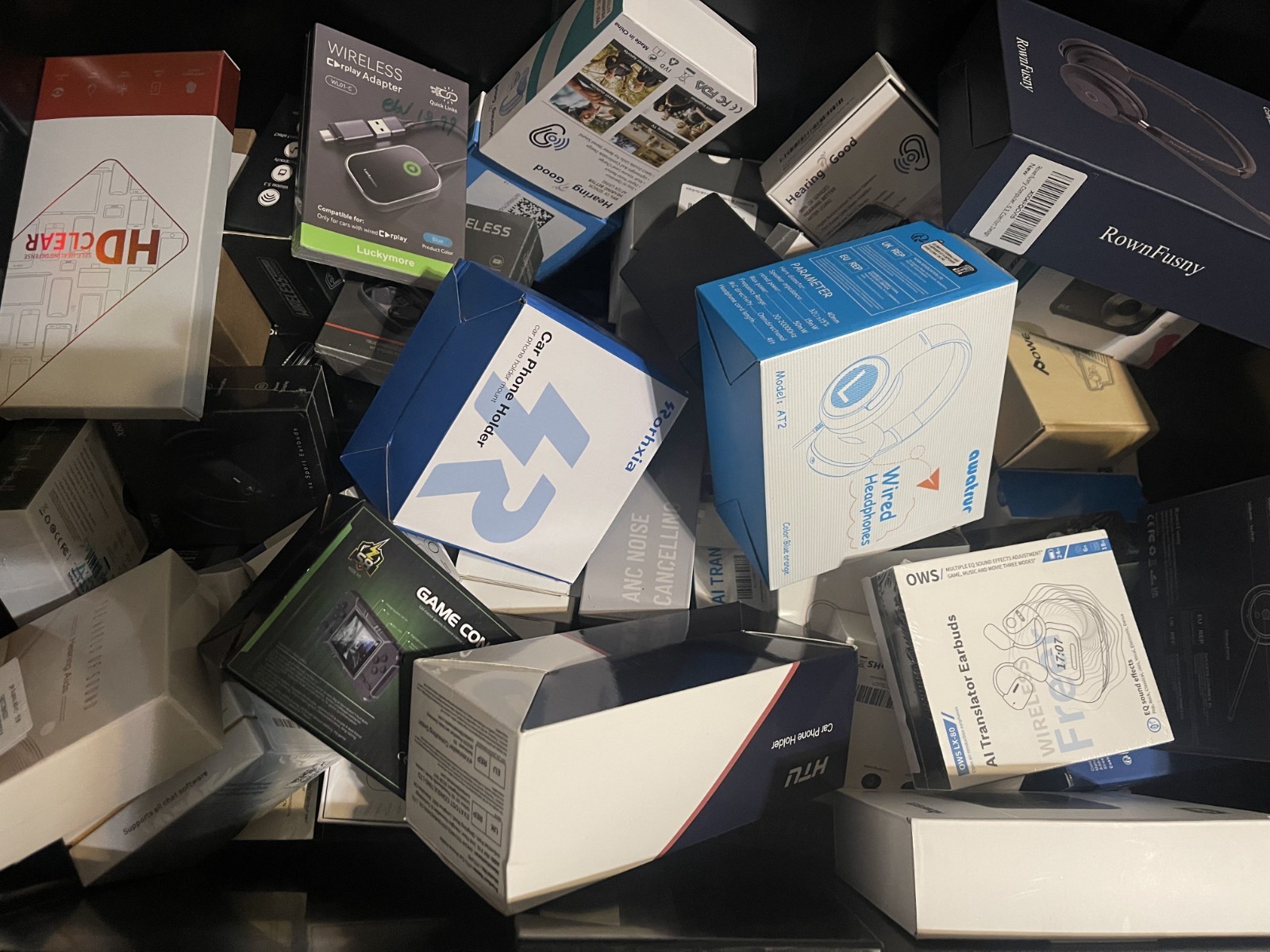 Electronics Box — Brand New Amazon Items $200+ Retail Value + Free Gift