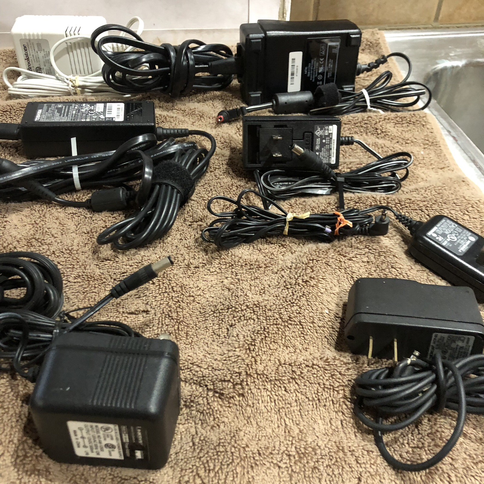VINTAGE BUNDLE (10) AC APPLIANCE CHARGERS