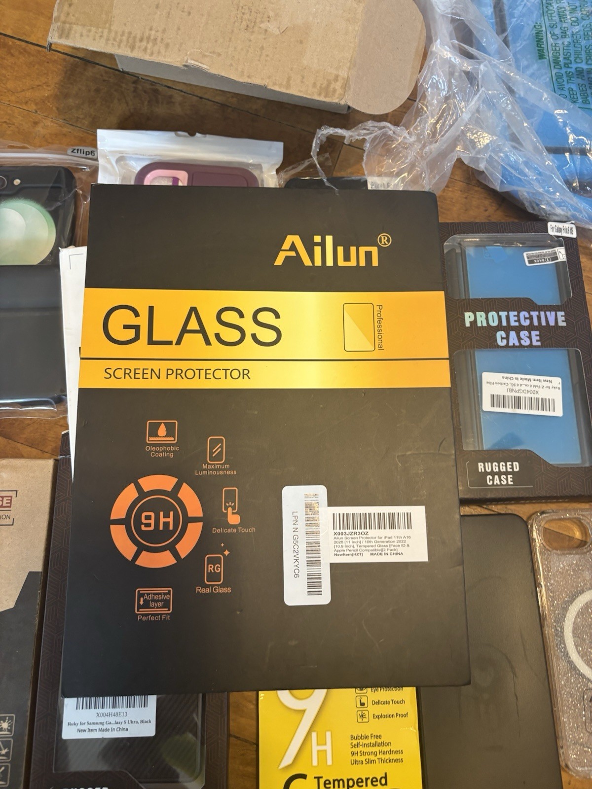 Amazon Returns Mystrey Box Lot 18.cell phone cases, screen, protectors, and more