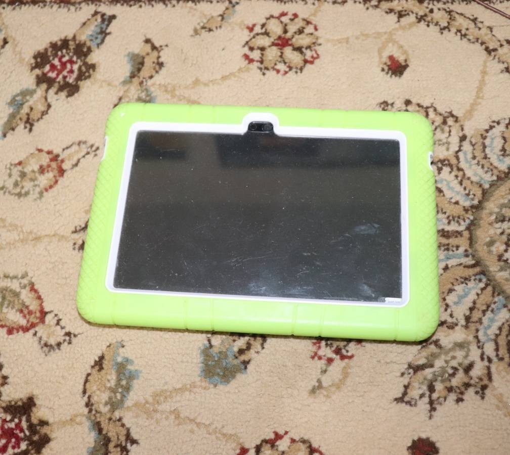 Old Electronics Mix, Laptop, Phones, Kindle Fires