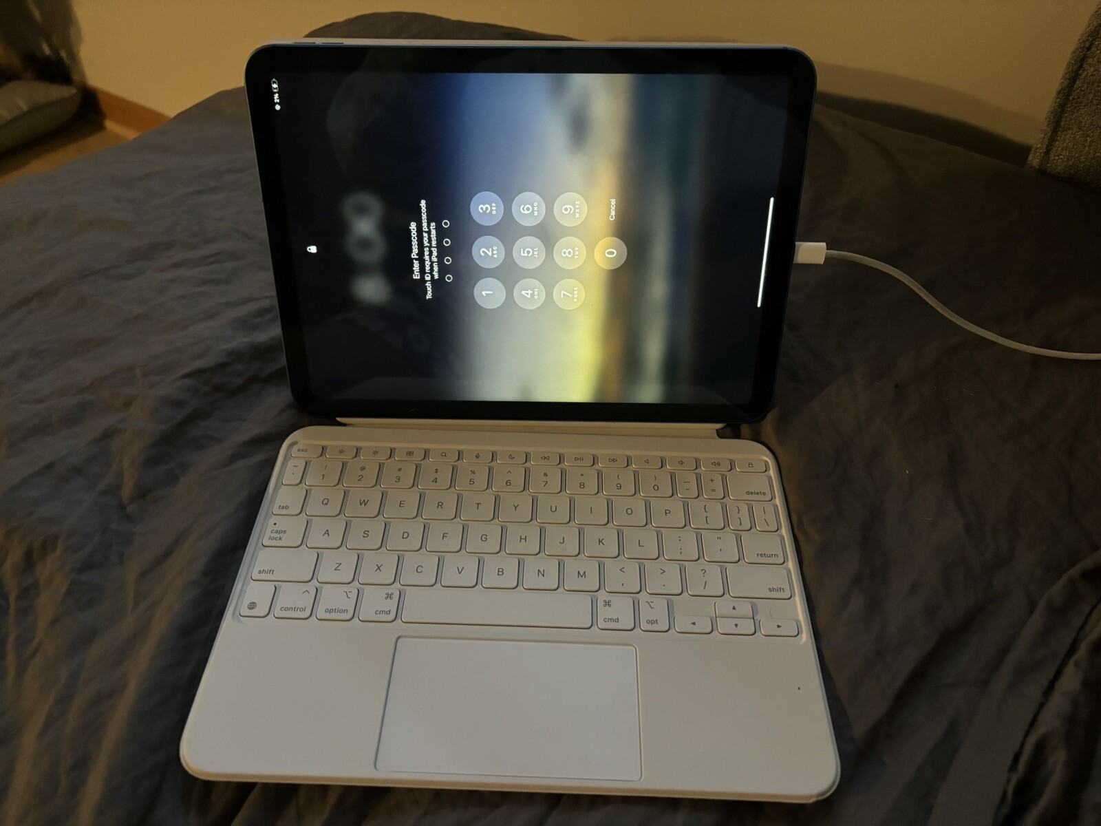 ipad 10th generation keyboard￼