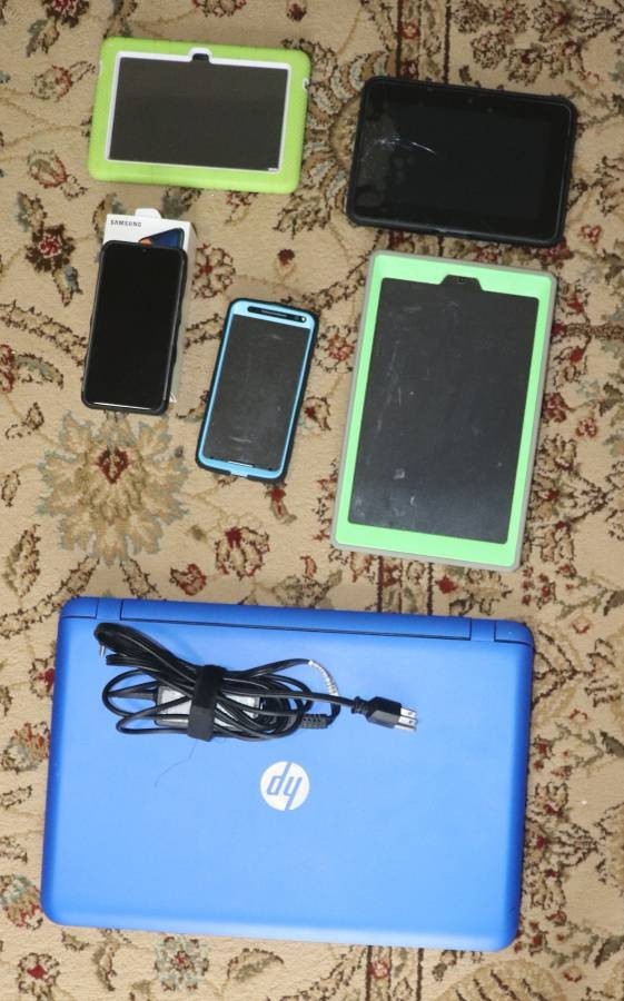 Old Electronics Mix, Laptop, Phones, Kindle Fires