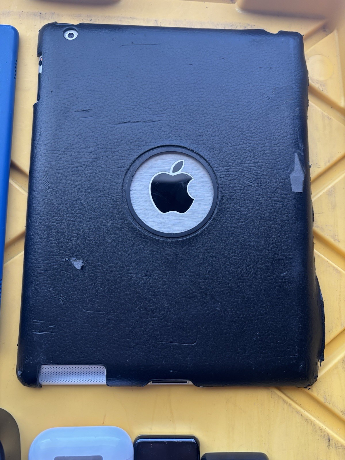 Apple and random electronics For Parts Lot (READ DESCRIPTION)