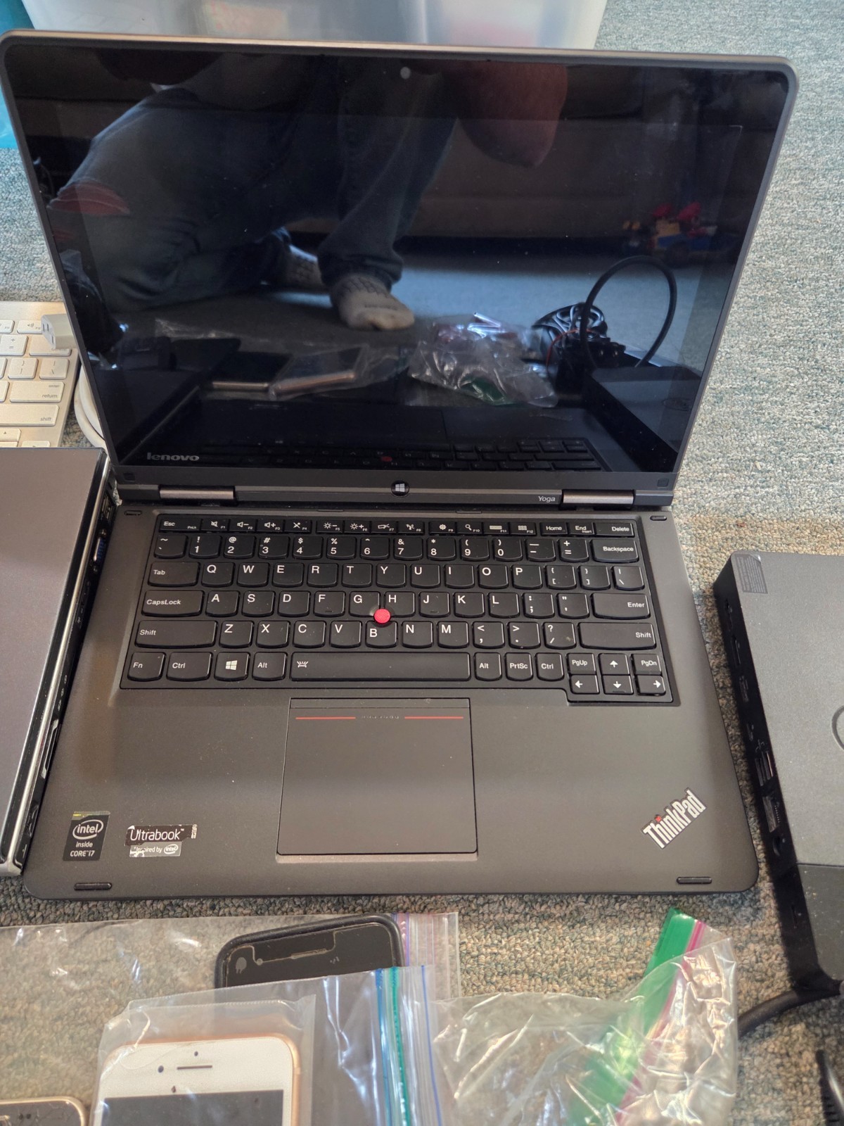Toshiba Satellite – Lenovo ThinkPad – IPhone – Apple EarBud – Huge Mix DONT MIS