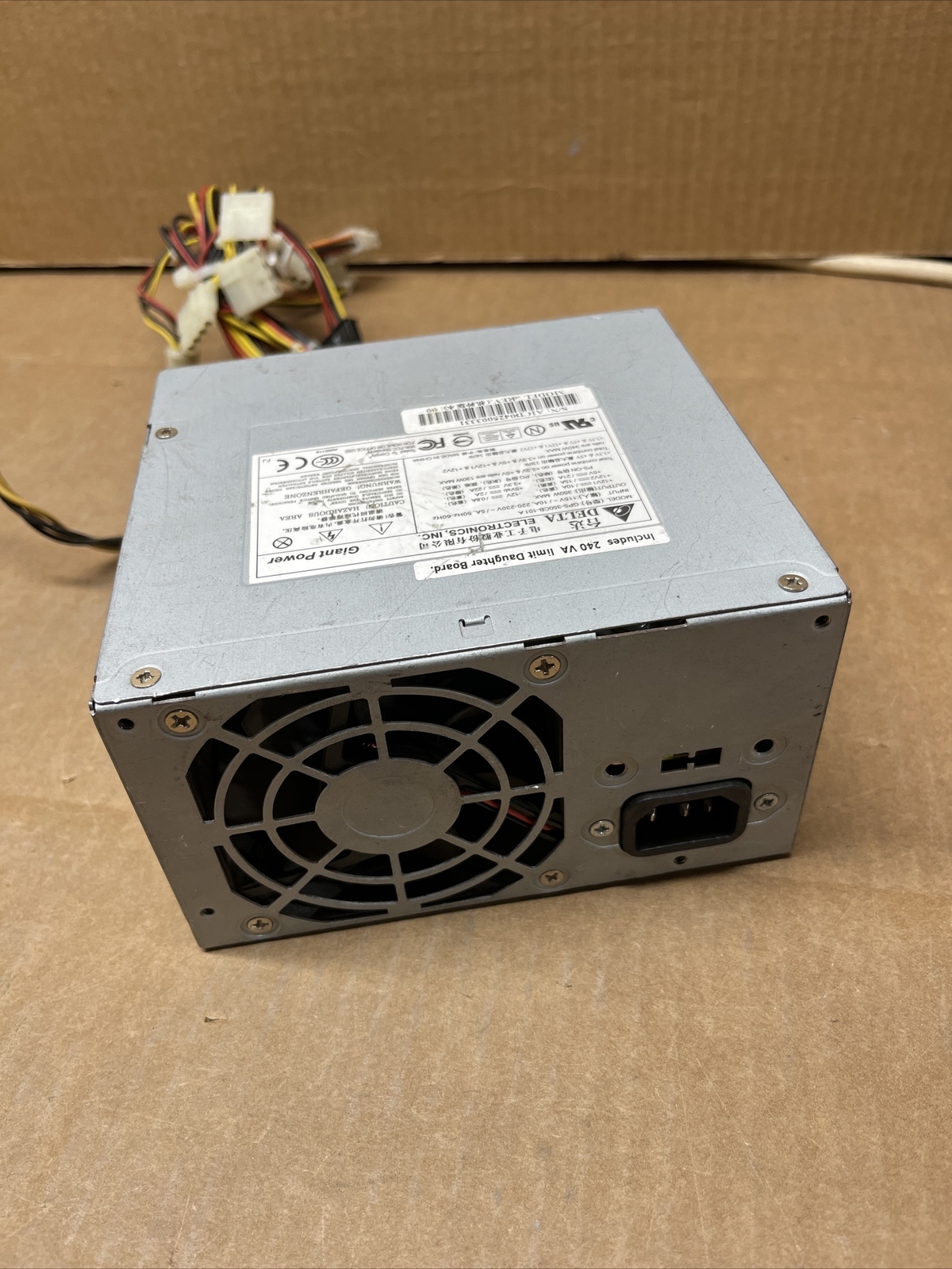 Delta 350W 24pin ATX Power Supply W/ SATA Model GPS-350CB-101A