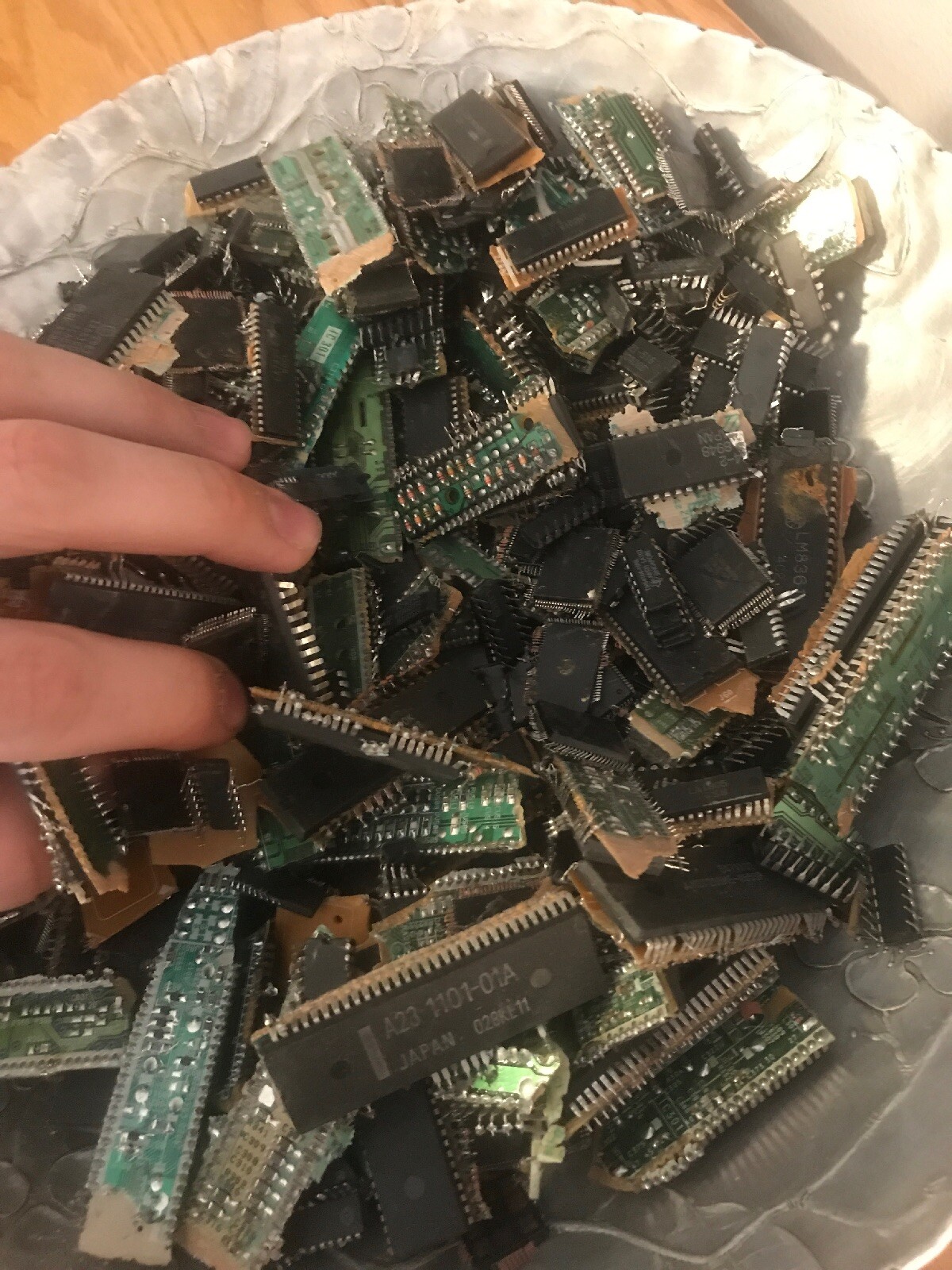 Lot of 3LBS (bowl Is Zeroed Out) IC Chips GOLD SCRAP RECOVERY