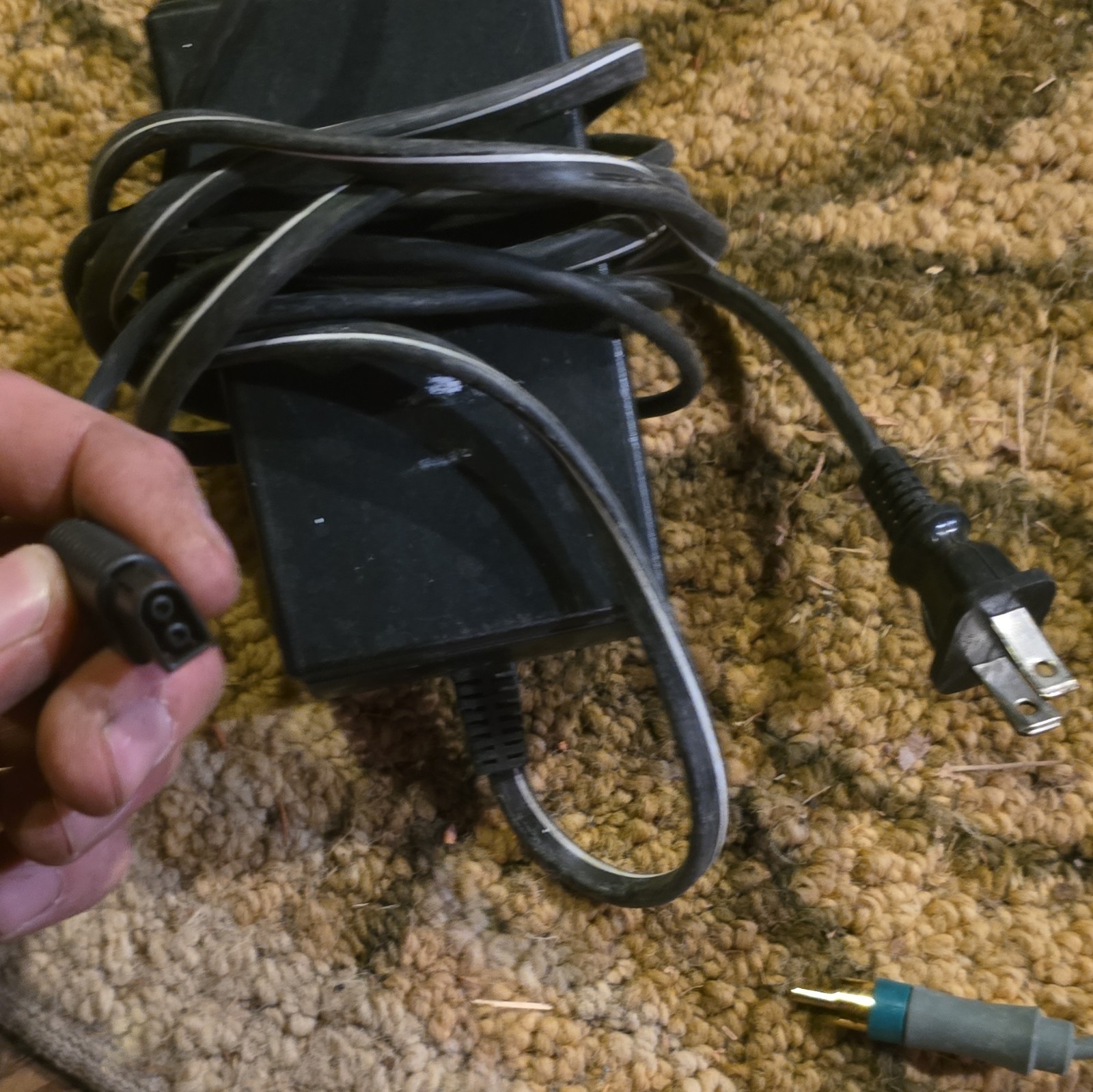LARGE ASSORTMENT of Older Tech wires/chargers /power Cords /micro USB /others
