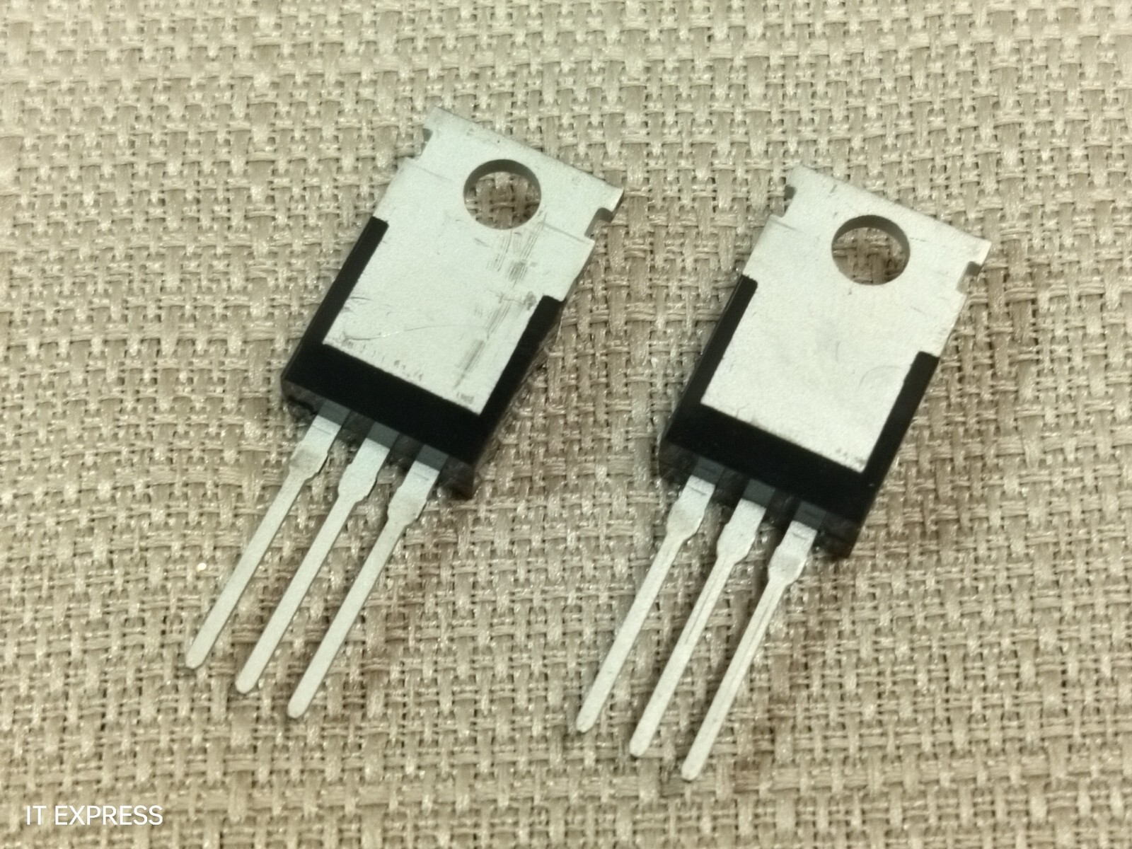 ON-SEMI 20A 100V Low Forward Voltage Schottky Rectifier MBRF20100CTG TO-220