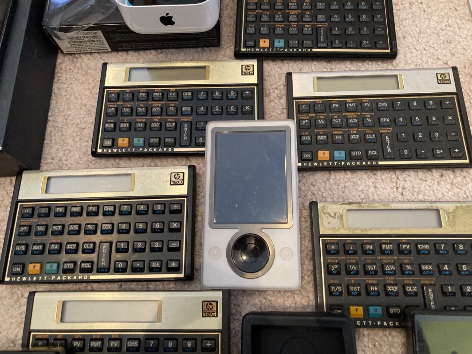 HUGE Electronics Lot ZUNE IPAD IPOD HP Calculator