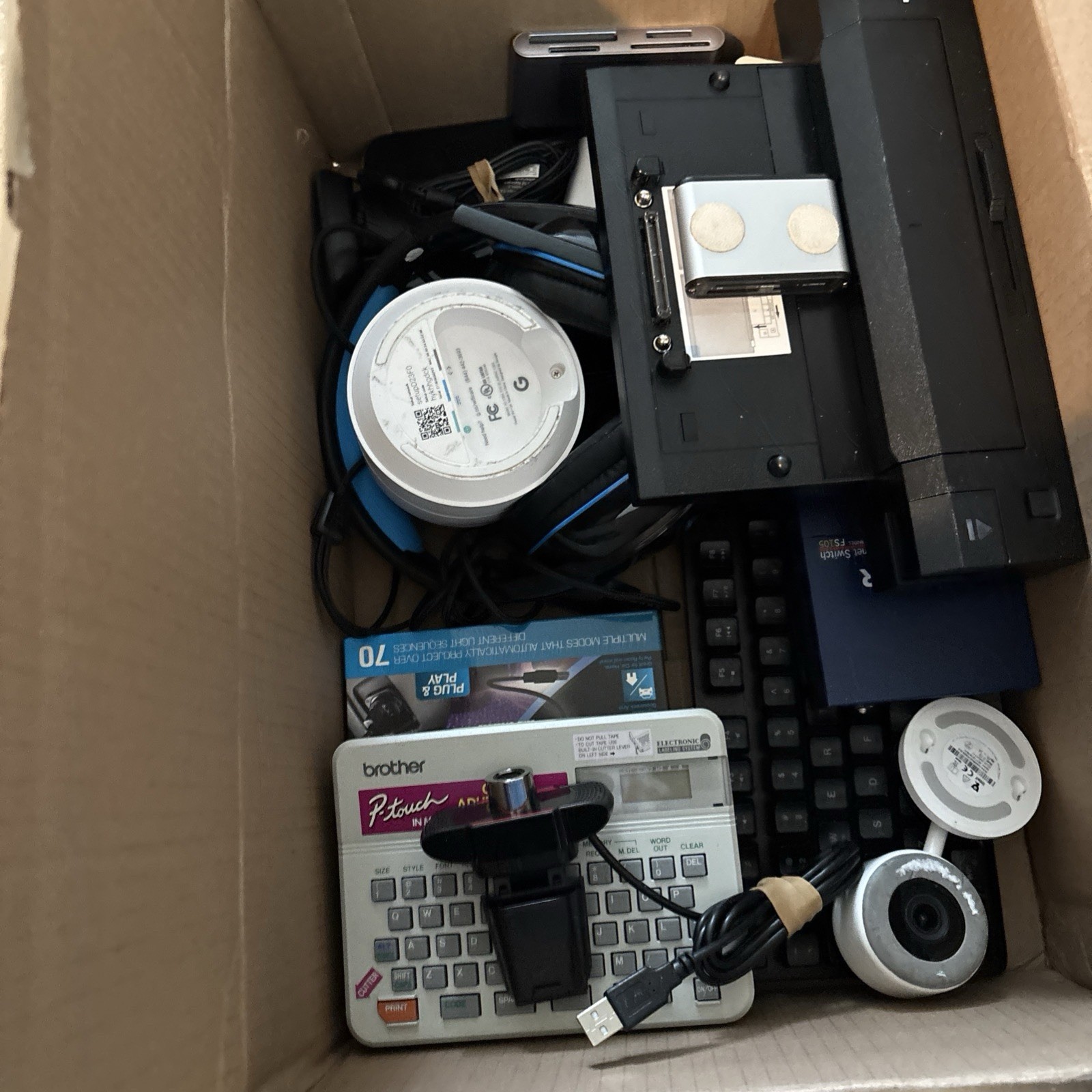 Lot Of Electronics . All Workable Some Cords Missing Usable Or Resell