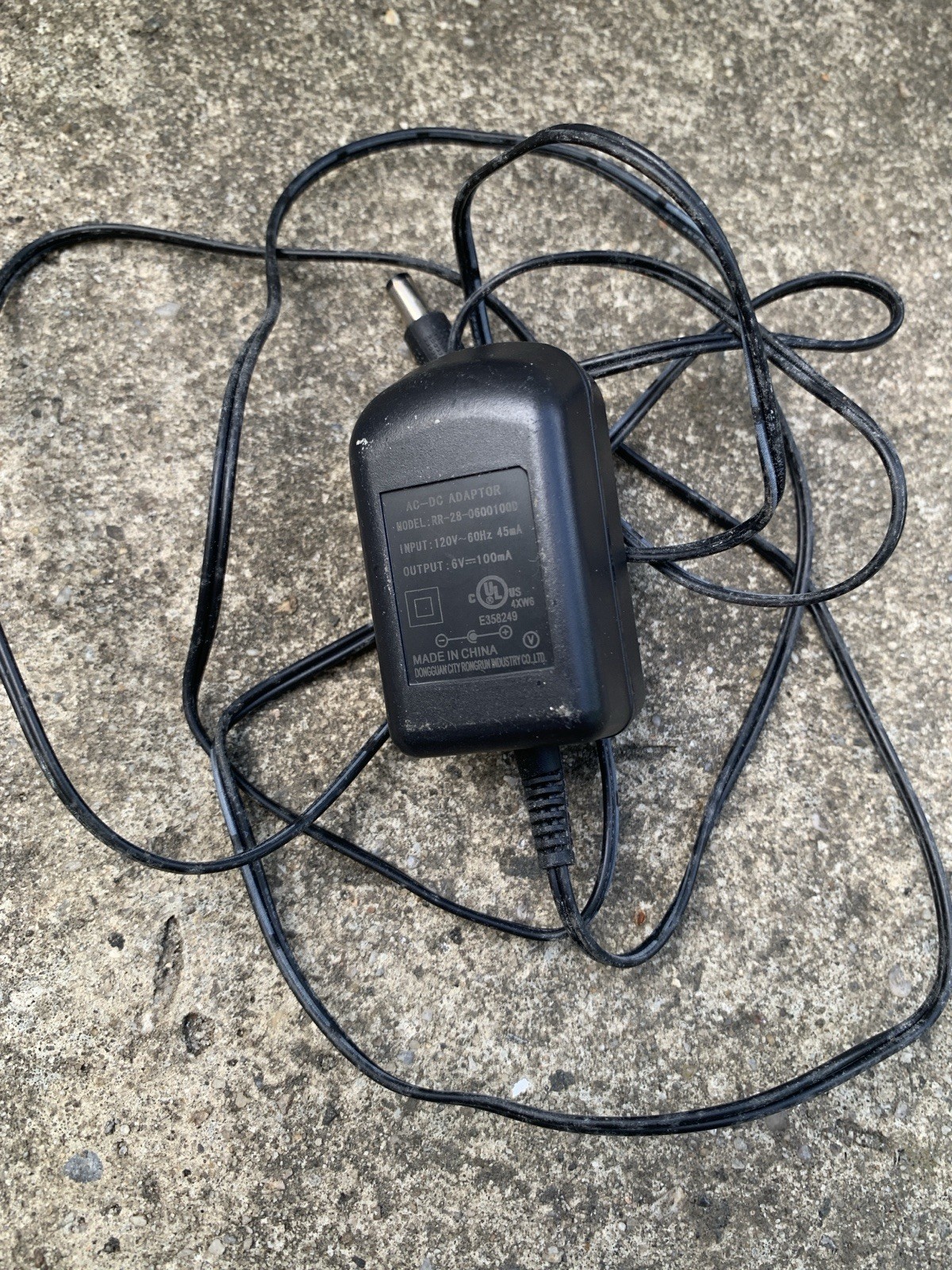 Electronics Grab Box – Cables, Mice And Microphone