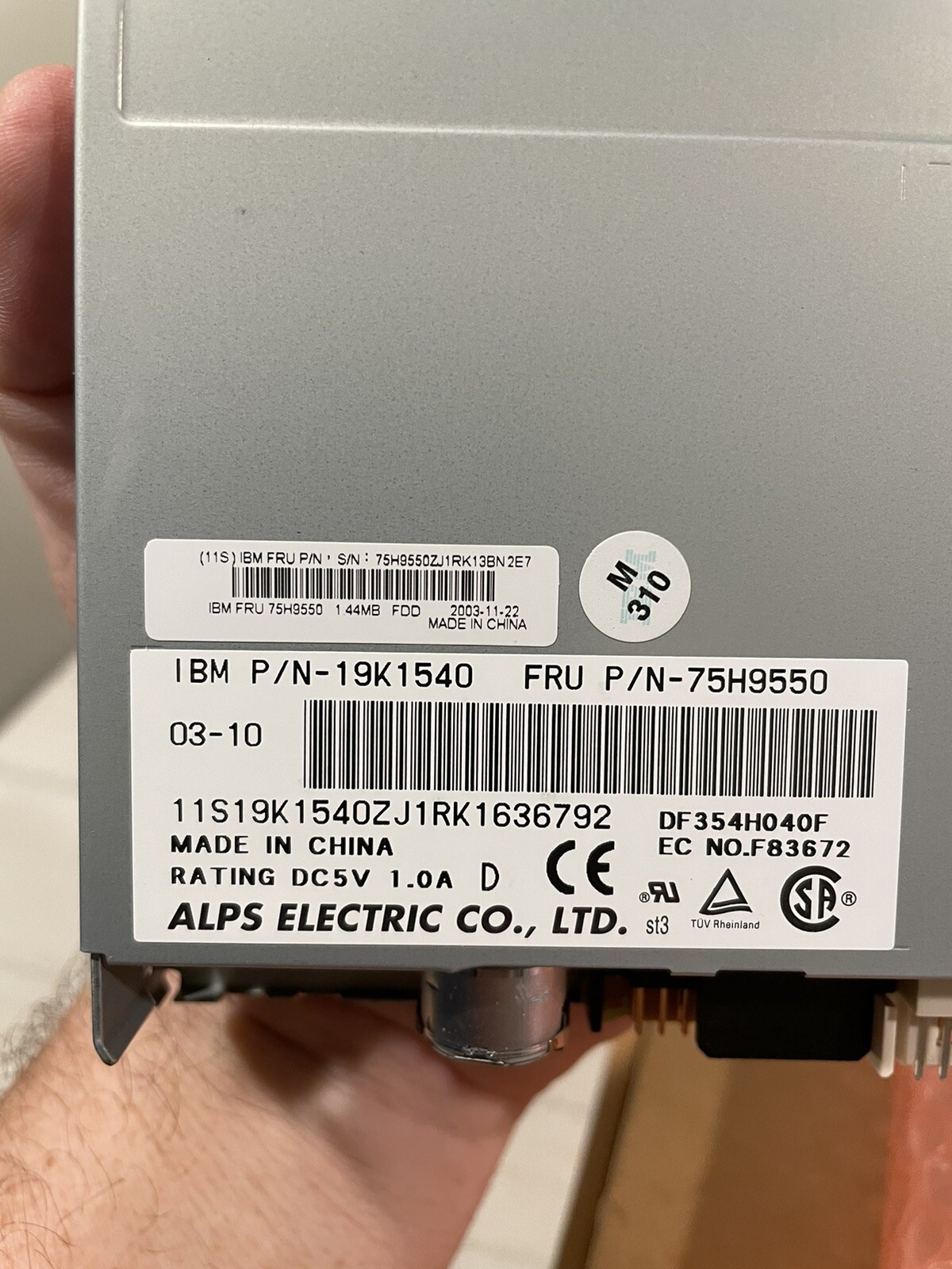 IBM/ALPS ELECTRONICS 75H9550 19k1540 1.44 MB 3.5″ Floppy Drive.