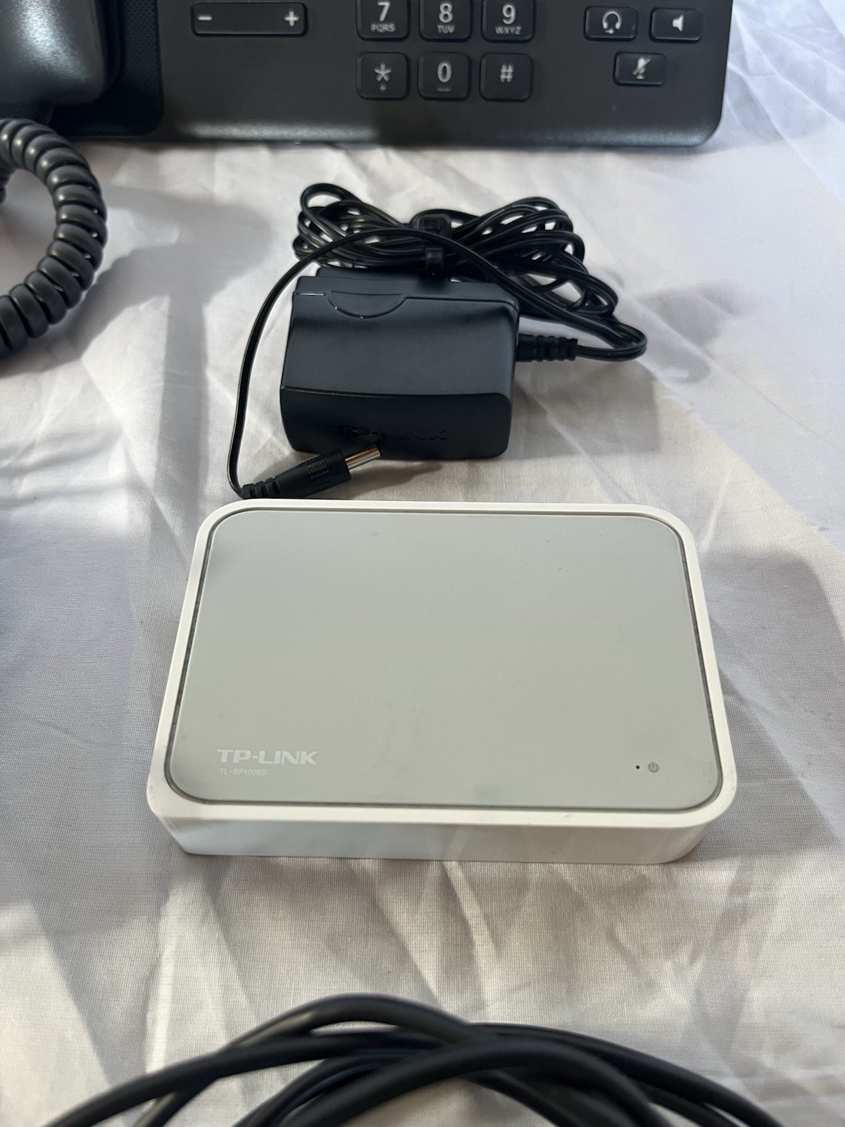 Lot Of Office/Communicaton Electronics – TP-Link, Phone, Buslink, Keyboard