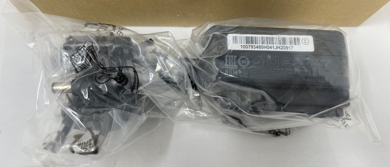 Power Adapter 1.5A and USB 3.0 Cable Kit Including Universal Inputs – Lot Of 12
