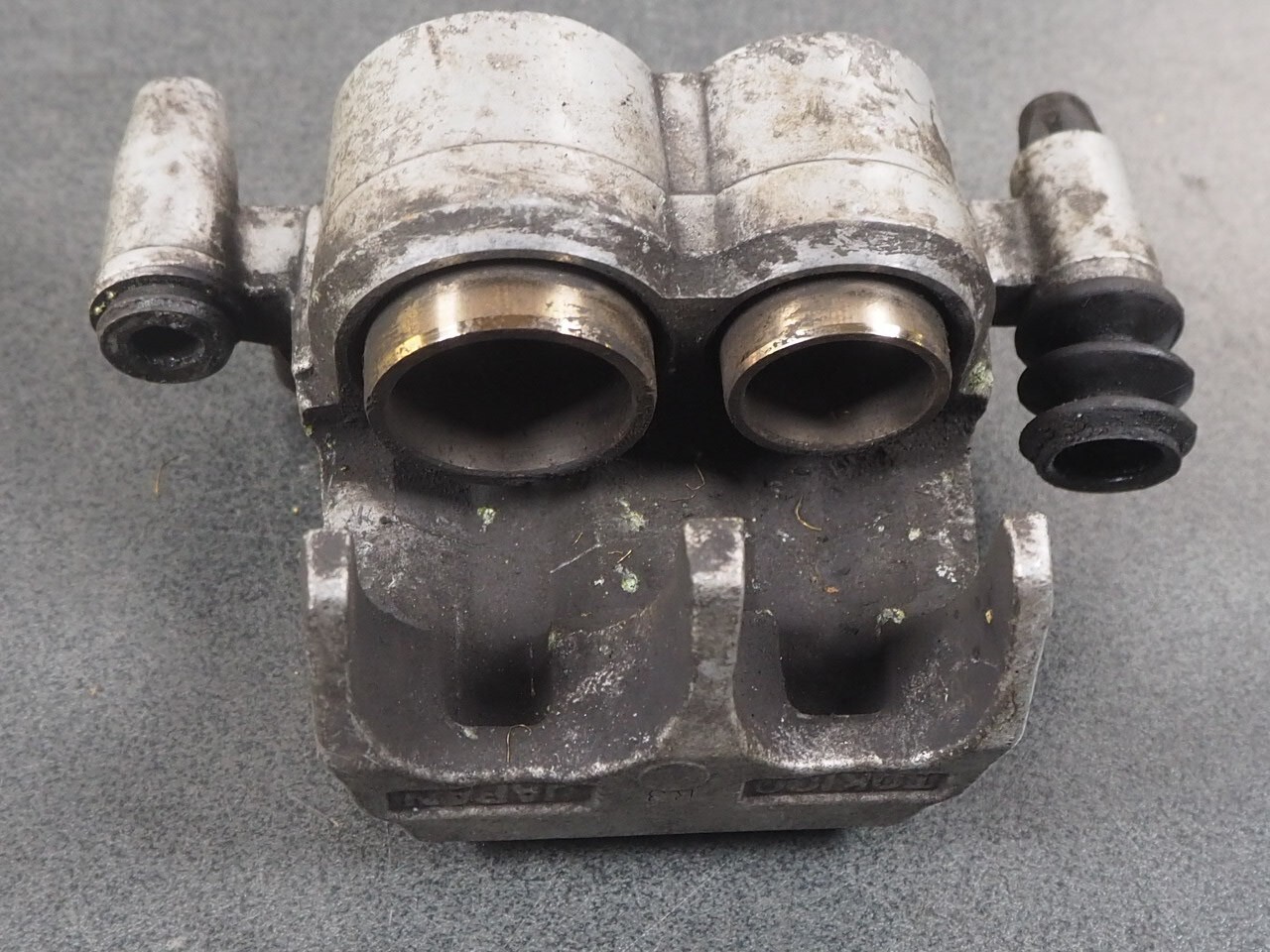 SUZUKI DR800 1992 59300-31D00 CALIPER FR BRAKE LH 12901