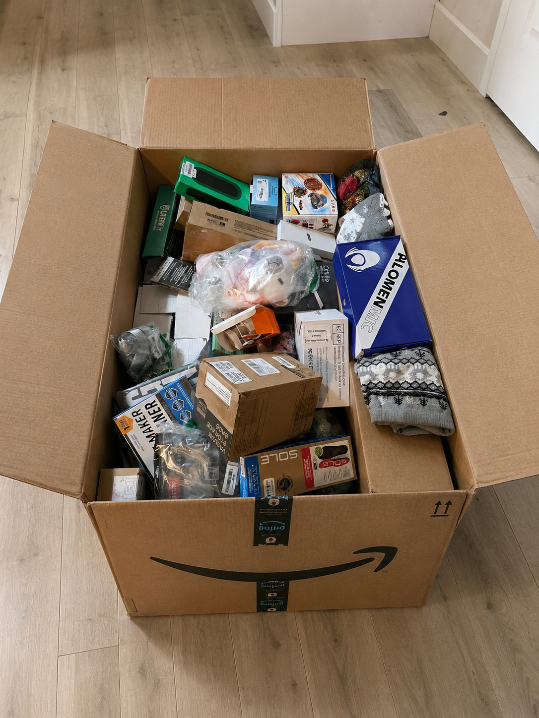 Amazon Returns Merchandise Featuring Practical Consumer Products