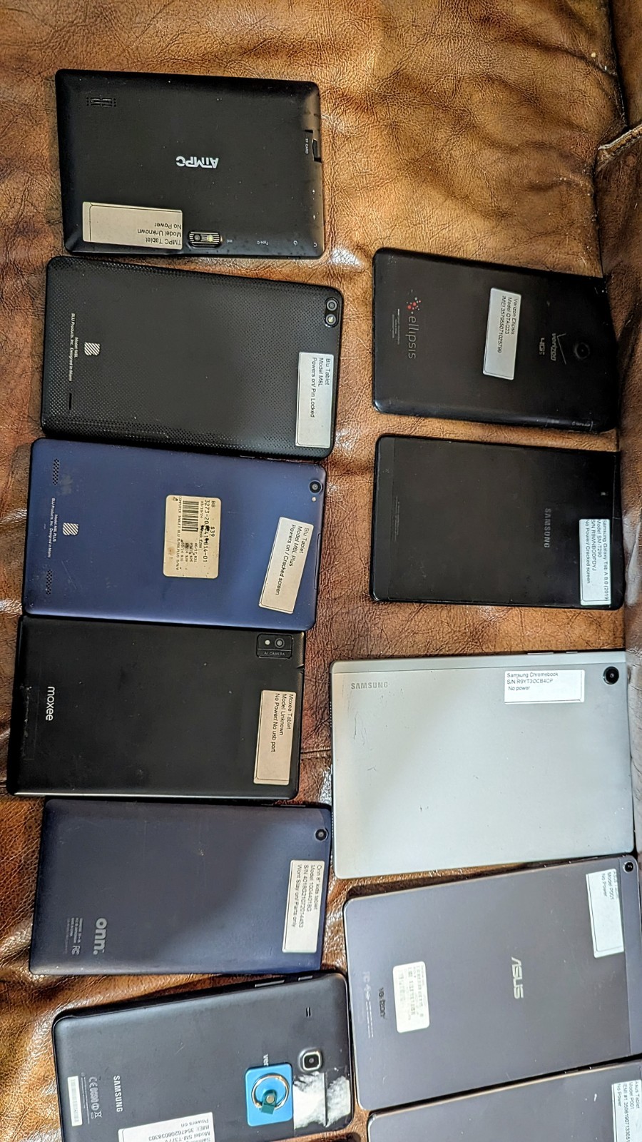lot of 22 USED & PARTS ONLY mixed tablets Samsung Amazon Asus Onn & More
