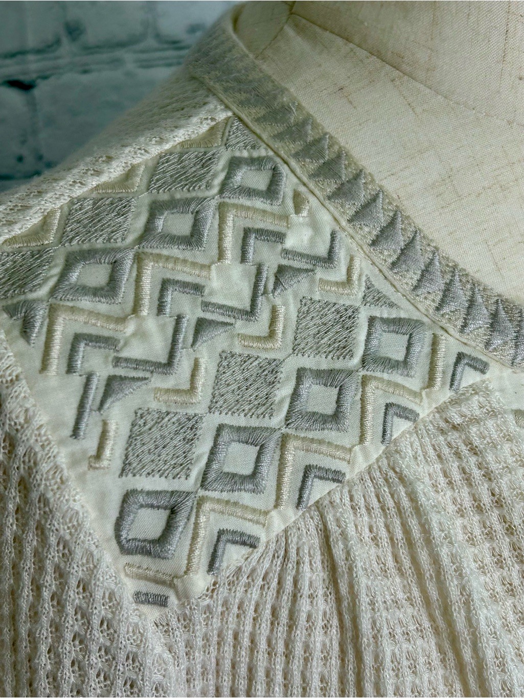 Casual Long Sleeve Top Cream Size M Women’s Sweater