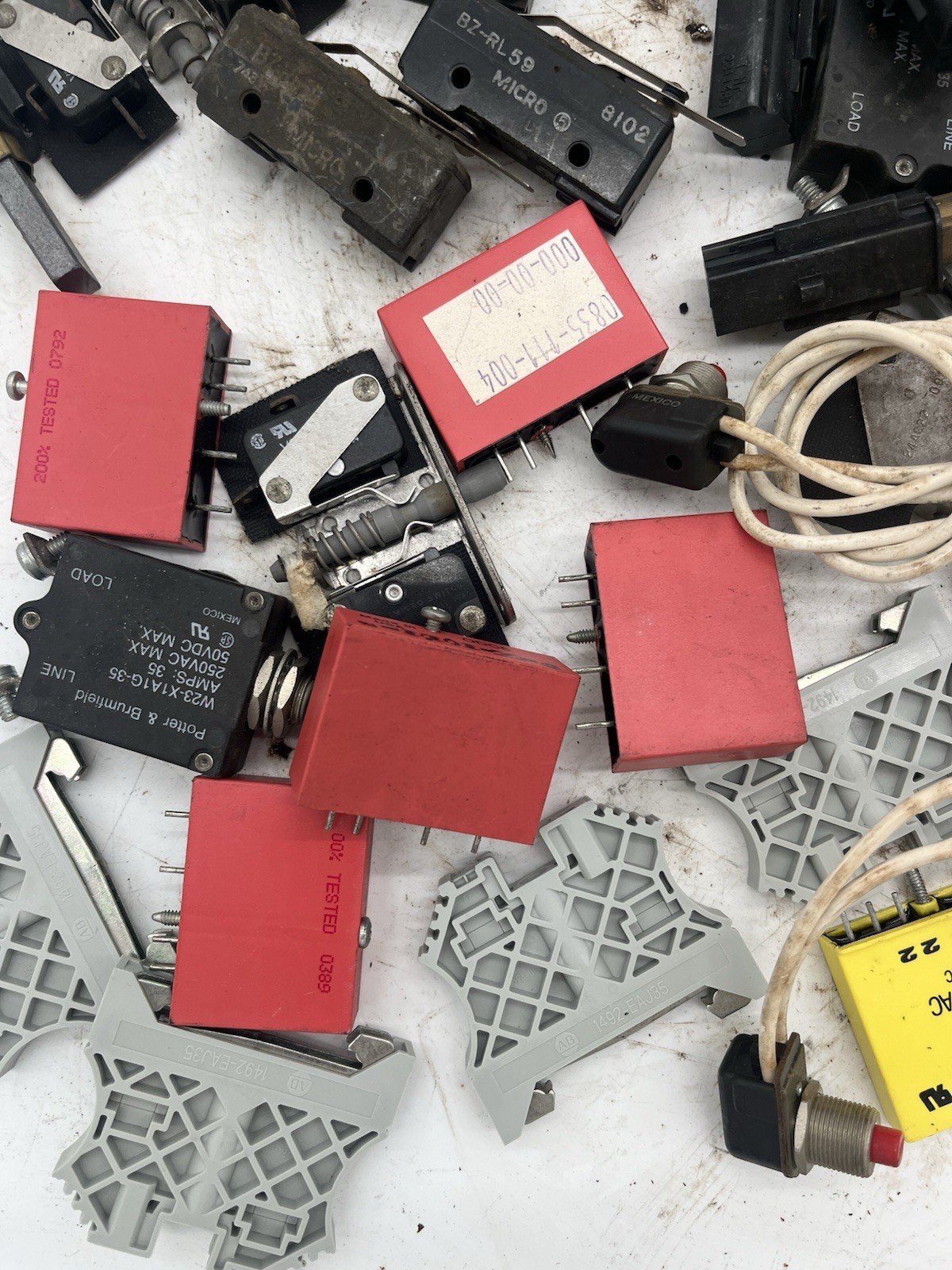 Misc Electronics (UNTESTED) INCLUDES micro bz-r814,micro ba-2r-p4, opto 22 odc5