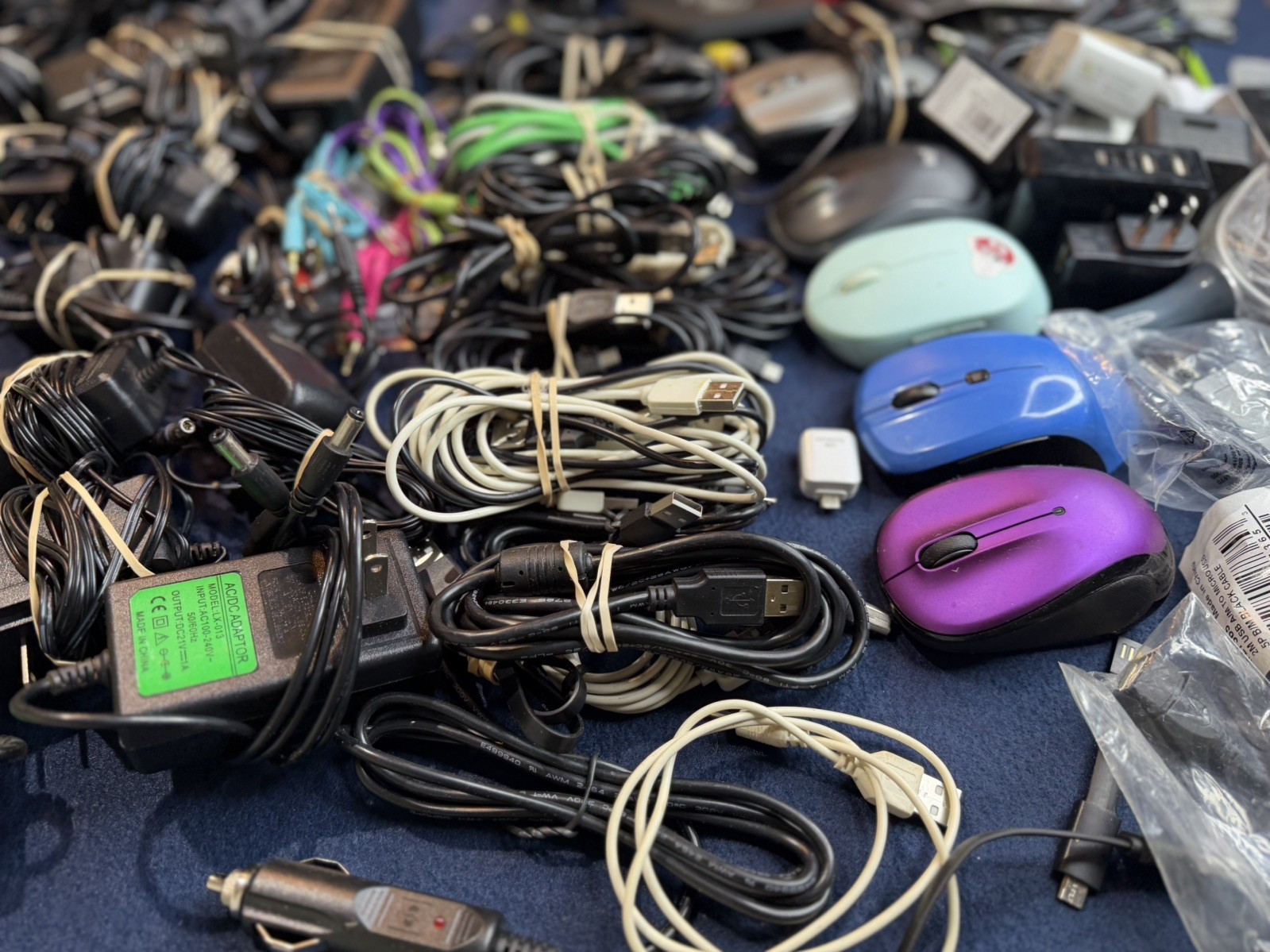 Mixed Lot of Electronics Cables, Chargers, and Power Adapters – Junk Drawer Lot