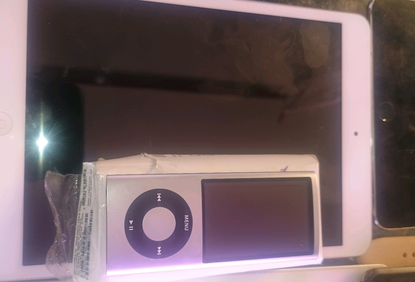 Apple Mixed Lot Bundle ( Selling As Is! Please Read The Description!!!)