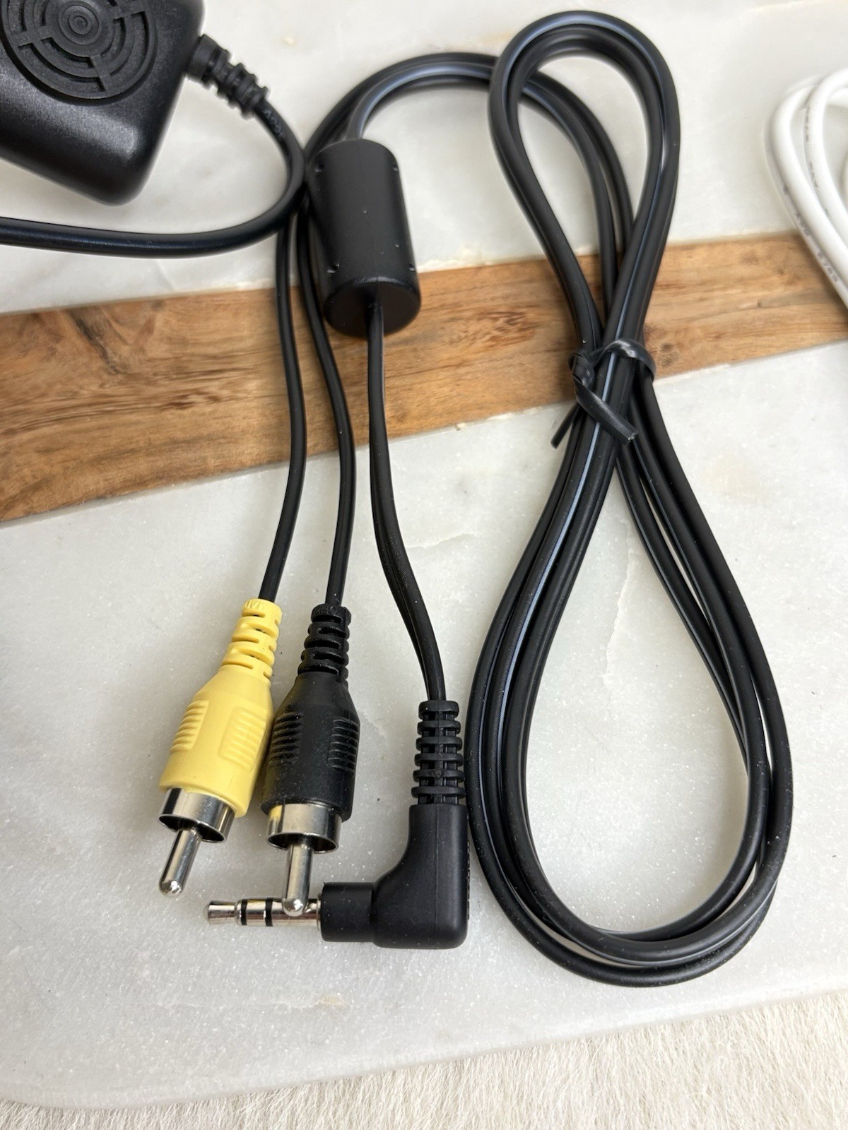 Lot of 4 Mixed Electronics Cables Untested
