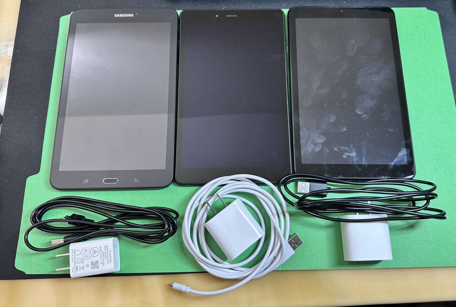 Samsung Galaxy Tab A 8” WiFi 4G LTE Tablets Lot of 3 w/ 3 Chargers